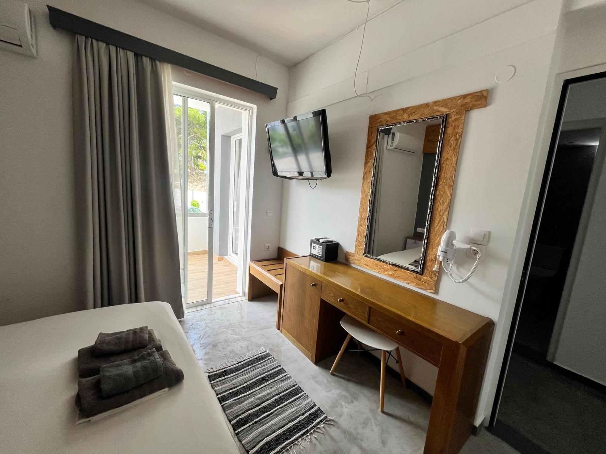 Family House Faliraki Studios Apartments Екстер'єр фото